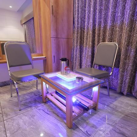Hotel Horizon & Restaurant Surat Ngoại thất bức ảnh