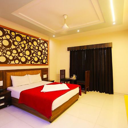 Hotel Horizon & Restaurant Surat Ngoại thất bức ảnh