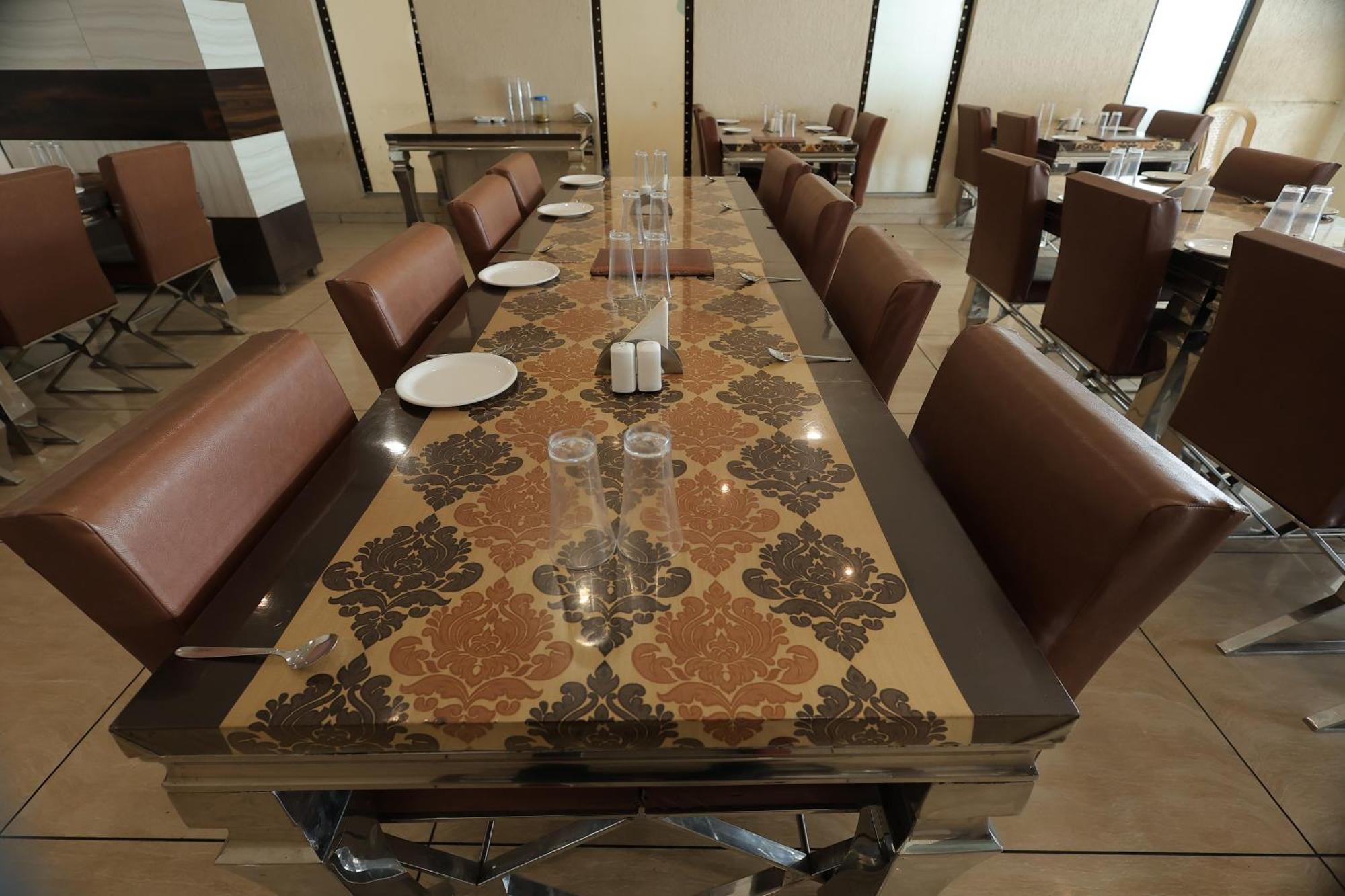 Hotel Horizon & Restaurant Surat Ngoại thất bức ảnh