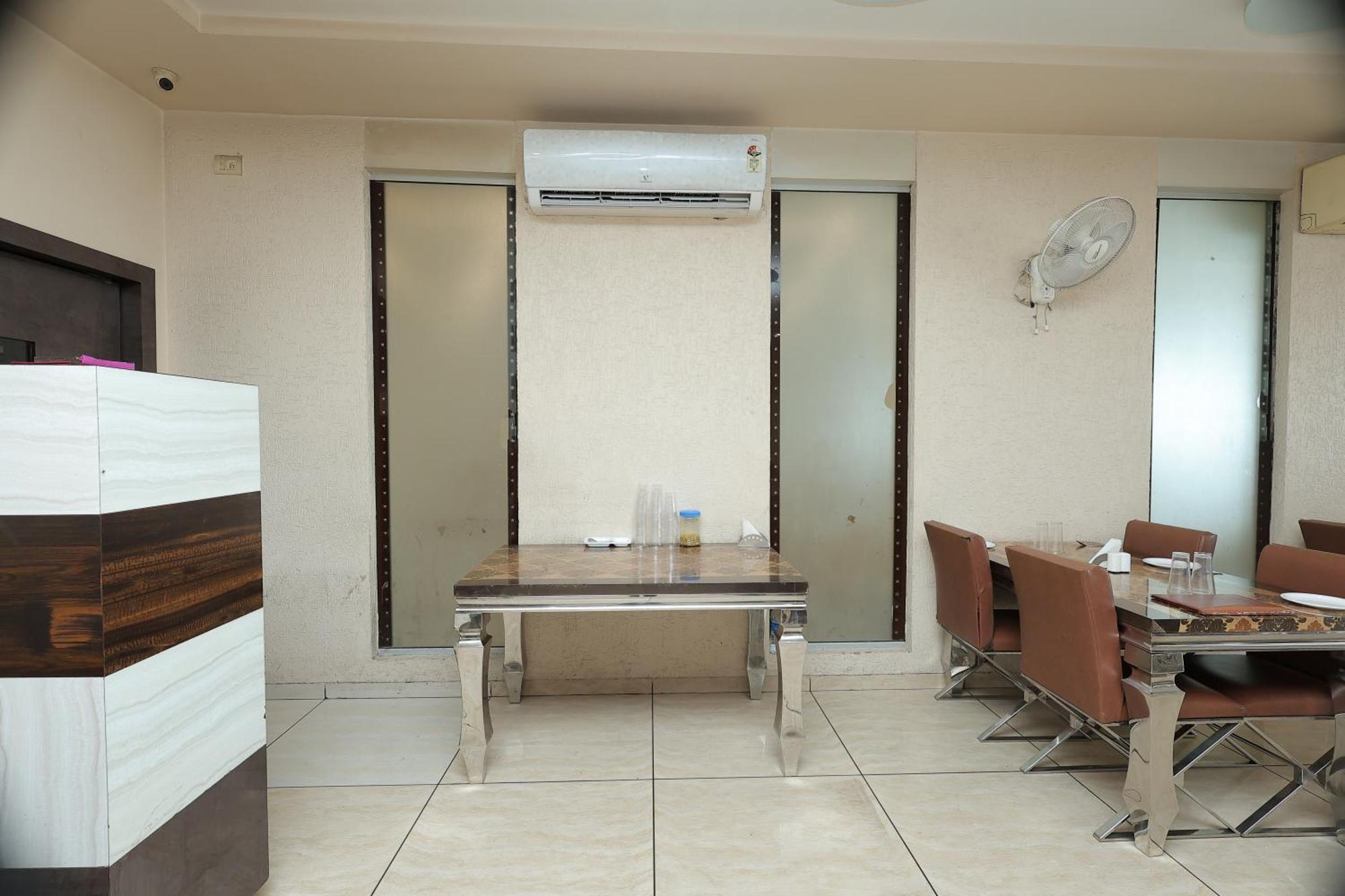 Hotel Horizon & Restaurant Surat Ngoại thất bức ảnh