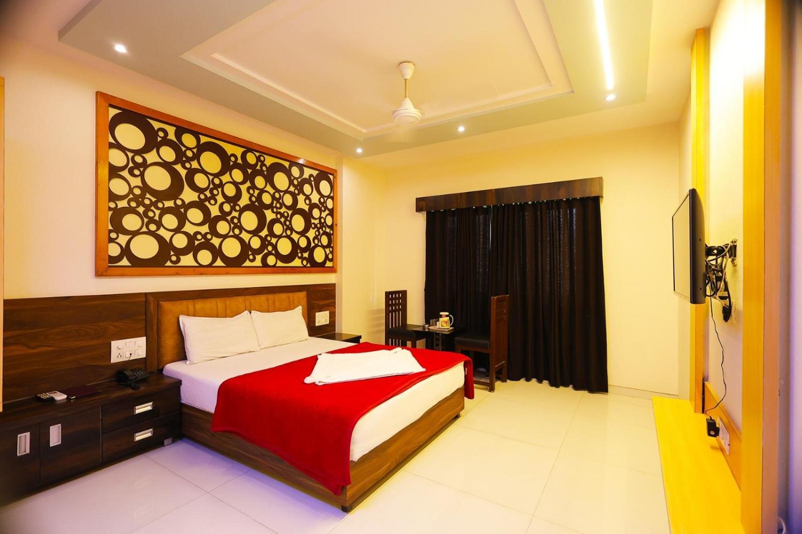 Hotel Horizon & Restaurant Surat Ngoại thất bức ảnh