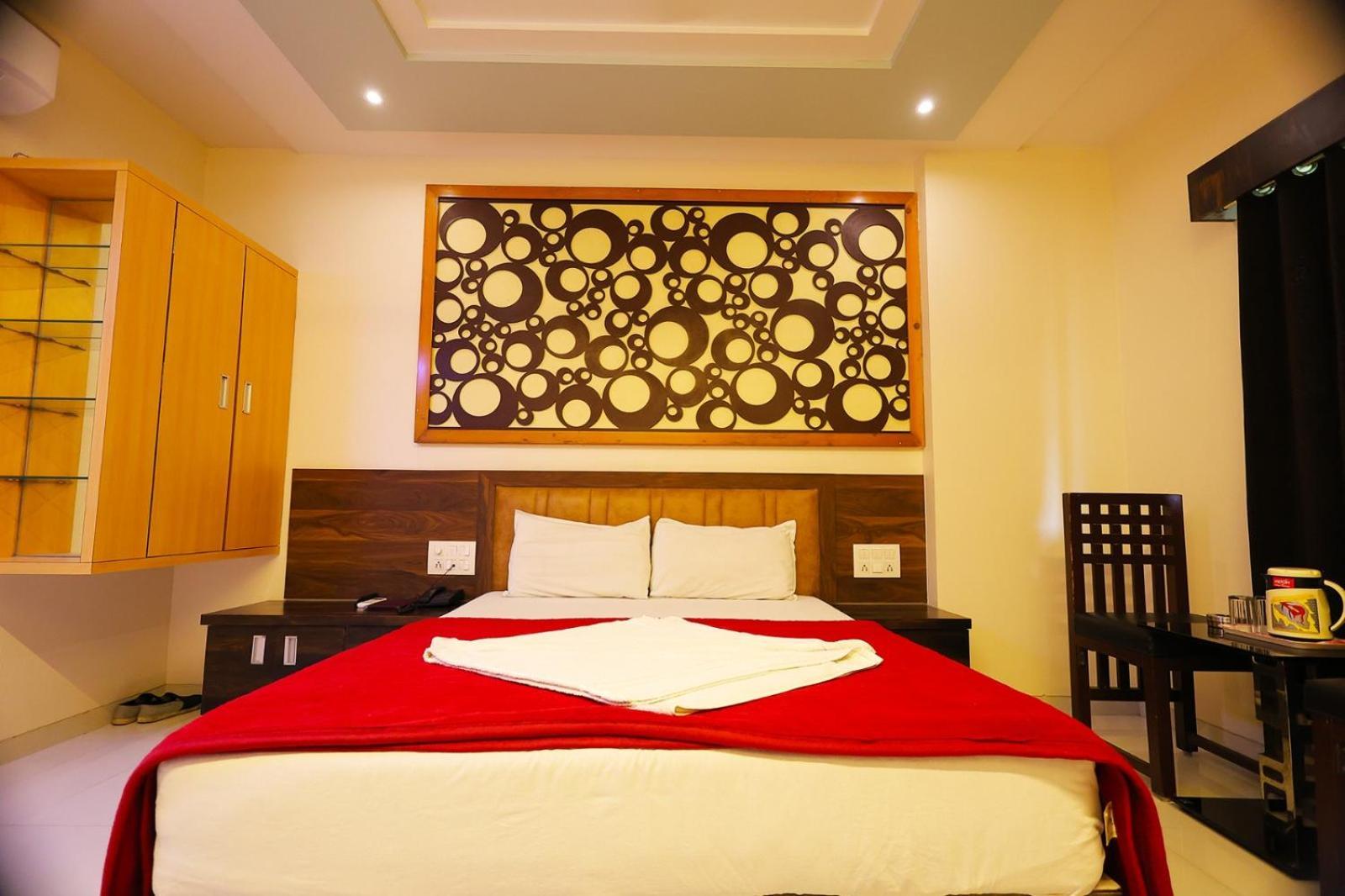 Hotel Horizon & Restaurant Surat Ngoại thất bức ảnh